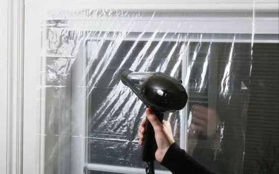 Comment calfeutrer ses fenêtres pour ne plus sentir le froid ? 10 moyens