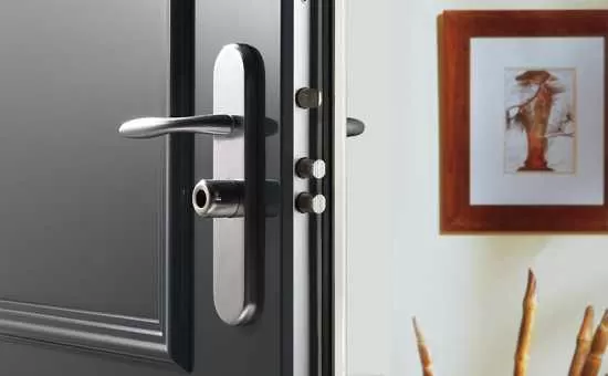 Comment améliorer la sécurité de votre porte d'entrée ?