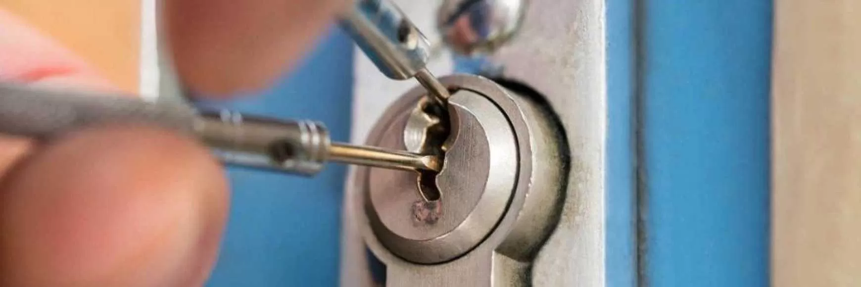 retirer une clé coincée dans une serrure 