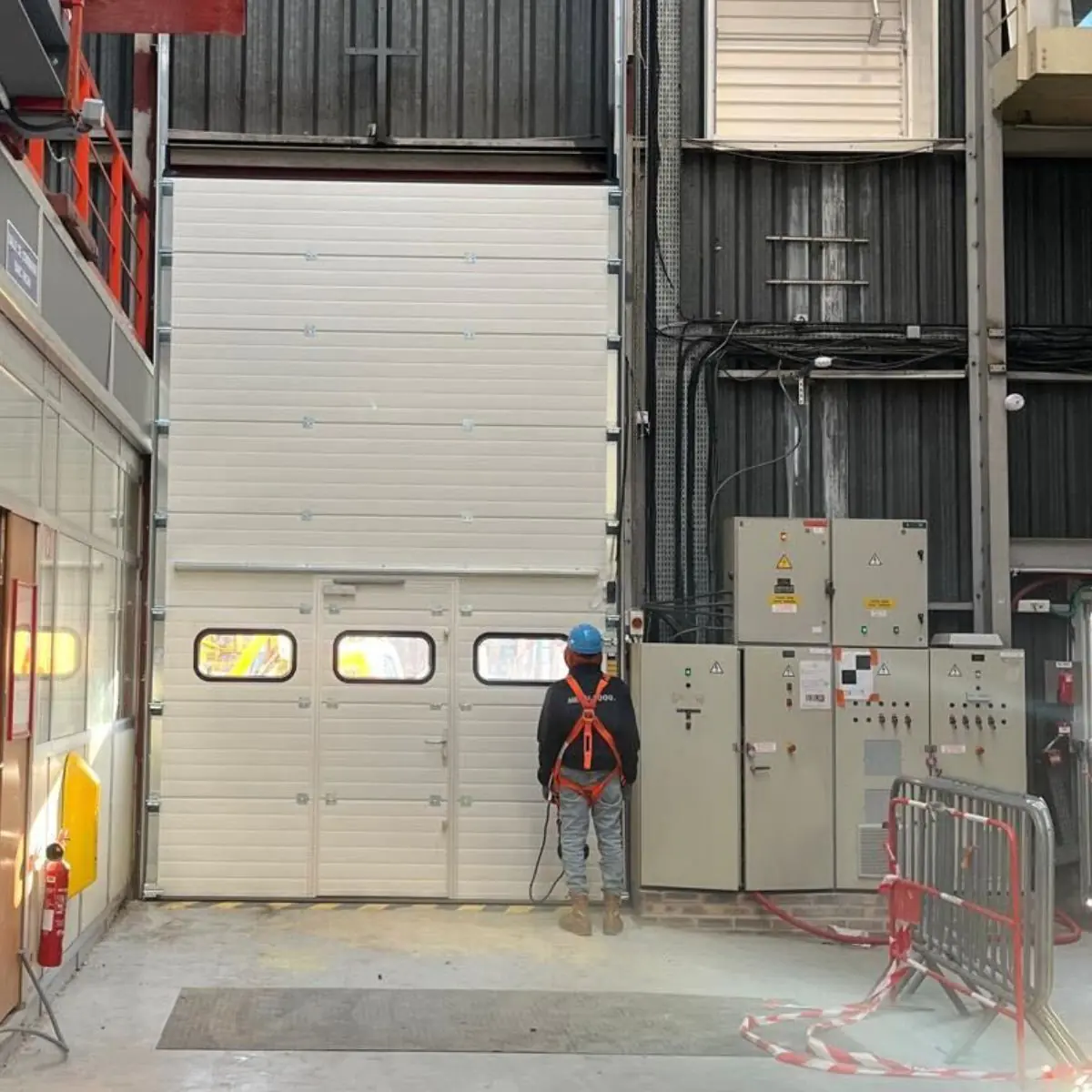 Réparation porte industrielle à Ermont