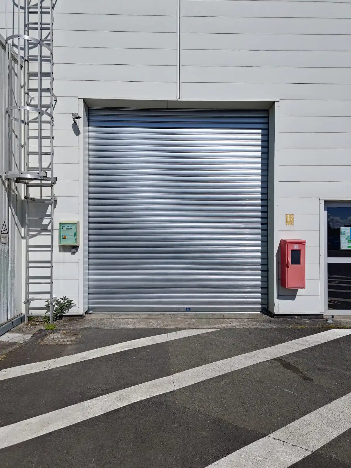 Réparation de fermetures industrielles à Vincennes