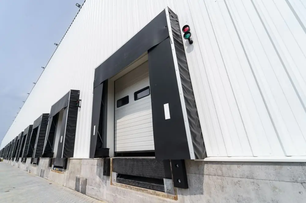 Entretien de portes industrielles à Villiers sur Marne par l'équipe METAL 2000