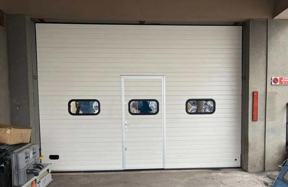 Réparation porte industrielle Nemours (77140)