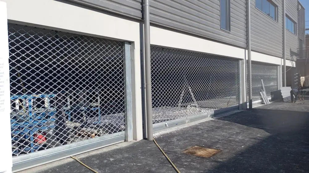 Réparation grille métallique à tubes ondulés (grille cobra)