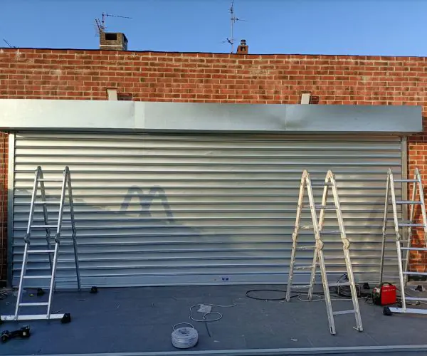 Deblocage rideau metallique Villeneuve le Roi 94290