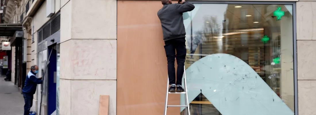 Fermeture provisoire de vitrine mise en sécurité d’un commerce